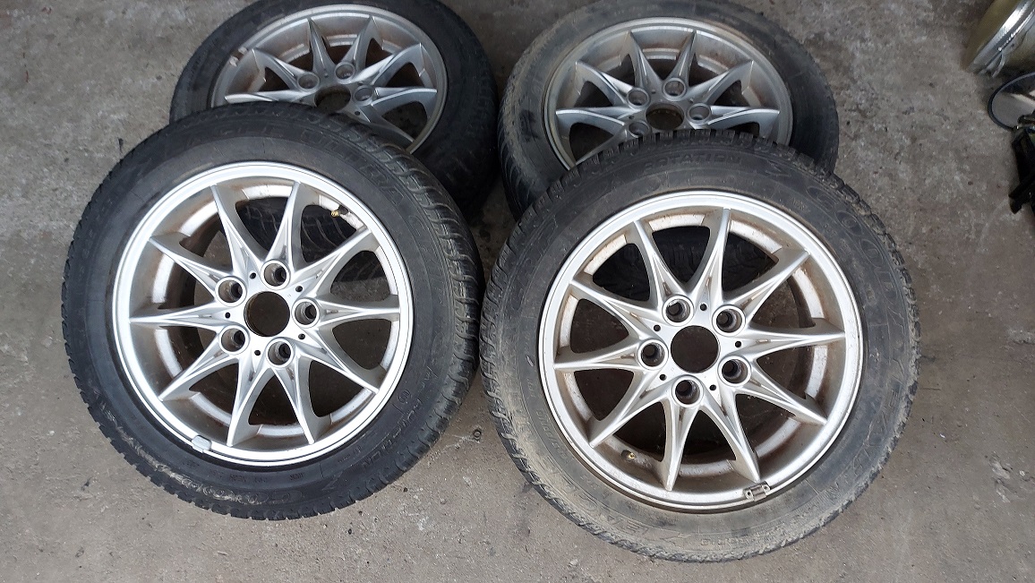 Rust uit Bloemlezing liberaal Set 16 inch LM BMW velgen, redelijk M+S banden, 5 x 120 - autoparts guna