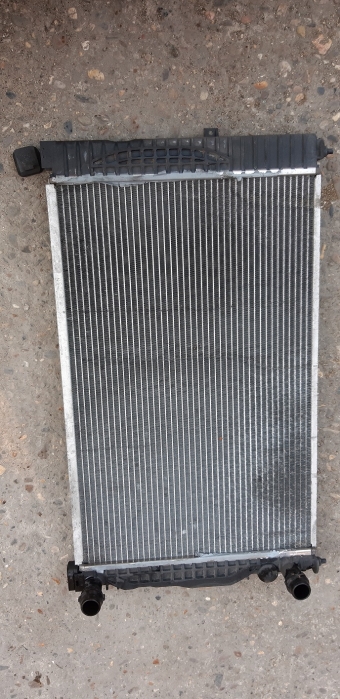 images/productimages/small/radiateur-passat.jpg