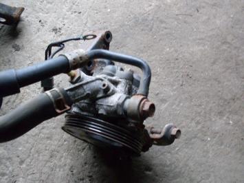 Pomp vd stuurbekrachtiging Mazda 323f ba 1995