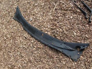 Plastiek kap bij ruitenwissers Mazda 323f ba 1995