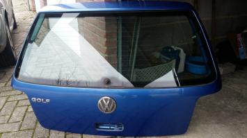 Blauwe achterklep Golf 4 model