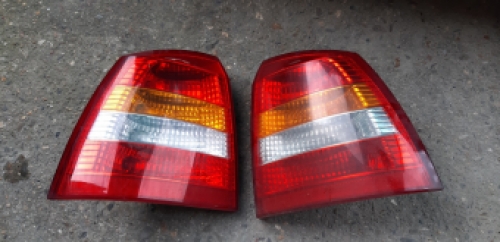 Linker en rechter achterlicht Opel Astra G