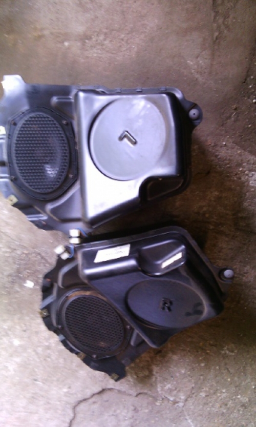 Set achterste boxen Ford Puma 1999