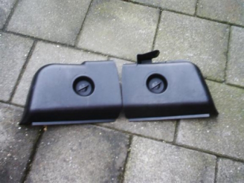 Set kappen achterzijde achterlampen BMW  E36 sedan