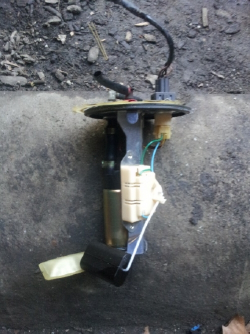 Benzine pomp Ford Puma 1999