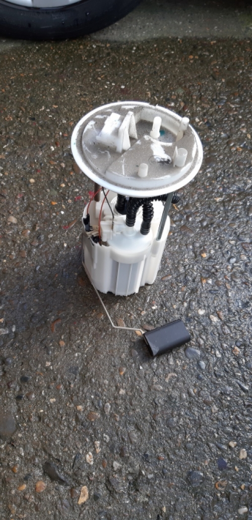 Benzine pomp Fiat Stilo 2005