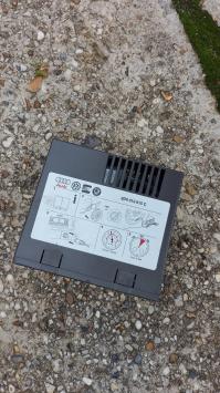 Lucht compressor in kofferbak VW Passat 2011
