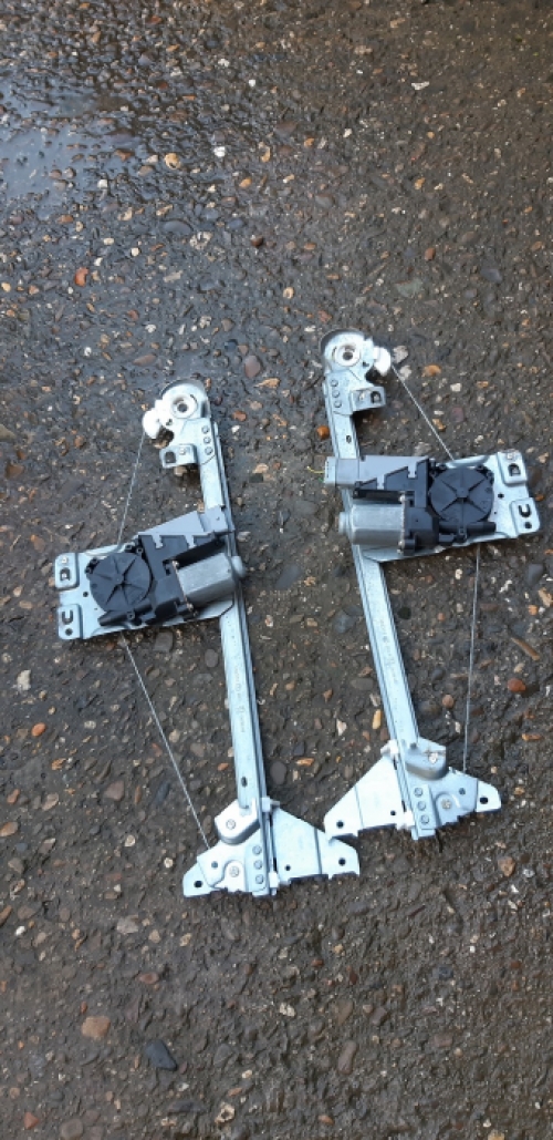 Set electrische raammechanismes achter Peugeot 307 uit 2005