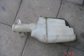 Ruitensproeier reservoir Mazda 323f bg 1989-1994