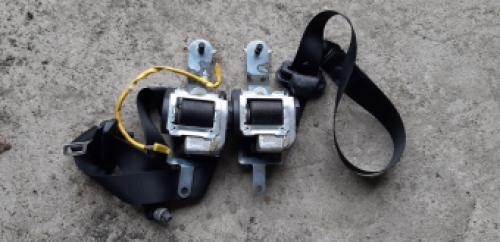 Set voorste gordels Opel Agila 2002