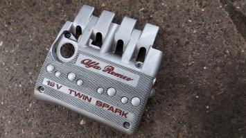 Kap over motorblok 1600i Alfa 146 uit 2006
