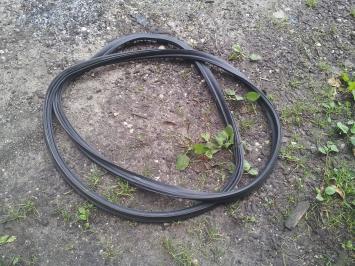 Kofferbak rubber Mazda 323f ba 1995