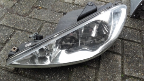 Linker koplamp Peugeot 206 uit 2002