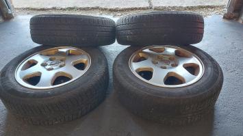 Originele 15 inch LM Opel Astra G velgen, goede banden