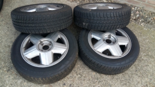 Set 15inch LM Megane velgen, goede banden