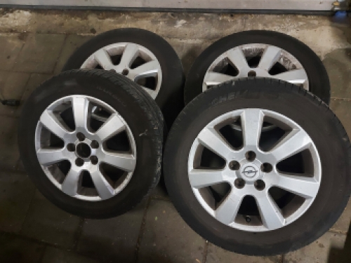 Set 16 inch LM velgen + banden Opel Zafira