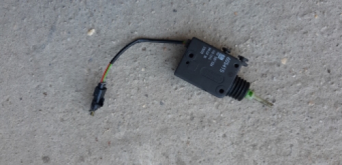 Centraal motortje tankdop klepje Opel Corsa C