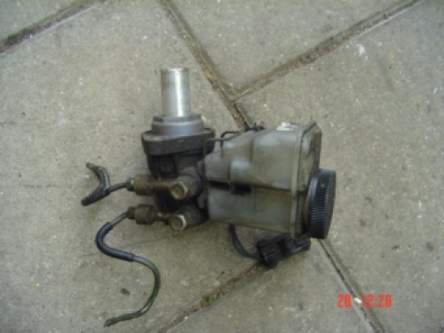 Hoofdremcilinder V6 Mazda MX 3