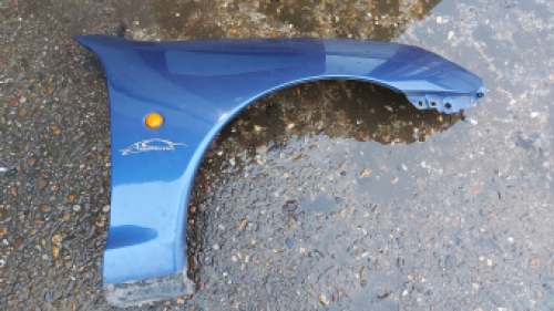 Rechter blauw voorscherm Ford Puma 1999