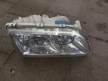 Rechter koplamp Volvo S40-V40 uit 2001