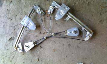 Set achterste handmatige raammechanismes 323f ba 1995