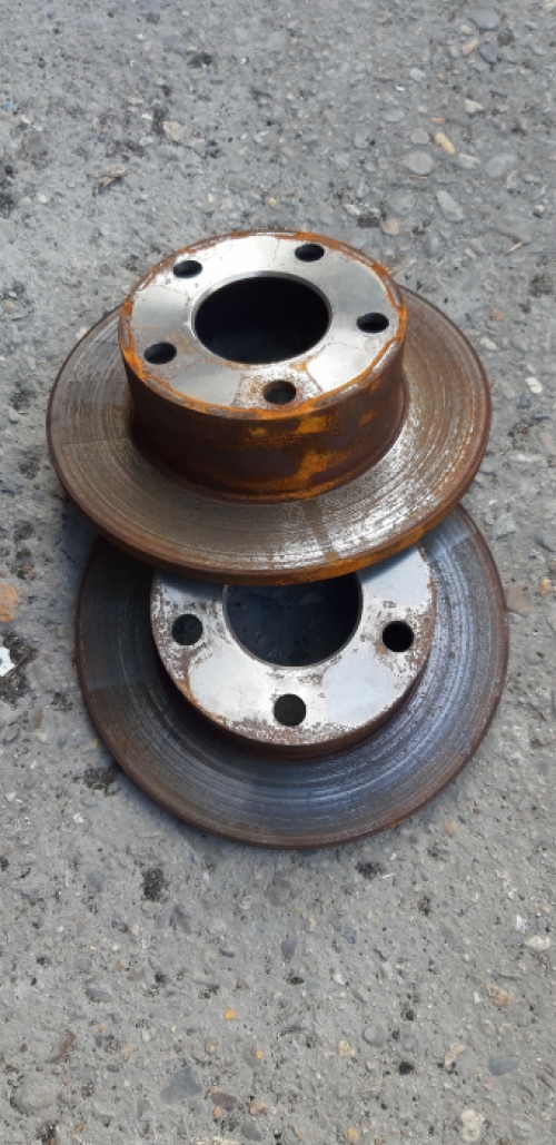 Set achterste remschijven VW Passat 2002