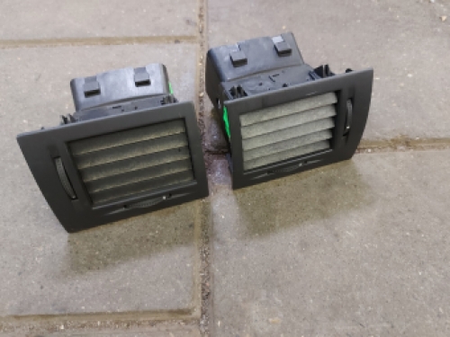 Set ventilator roosters dashbord Meriva 2004