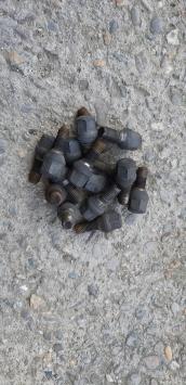 Set originele wielbouten Micra 2004