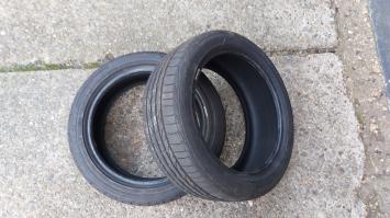 2 x 215-45-17 inch Bridgestone Zomer banden